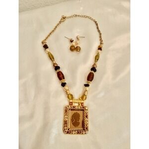 Beautiful Victorian‎ Style Glass Pearl Cameo Gold Color, Necklace Earrings Set